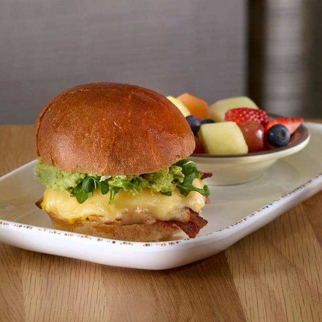 The Bistro Courtyard by Marriott Grand Rapids Restaurant Grand