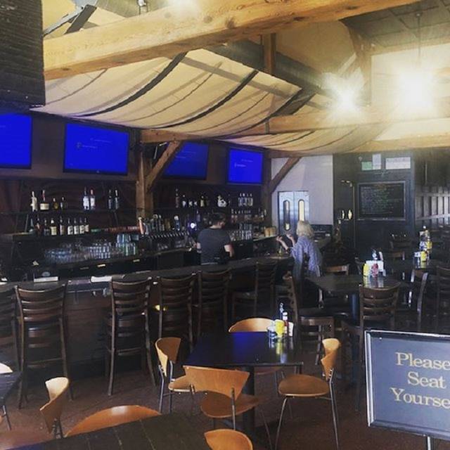 Oak And Shield Gaming Pub Restaurant Milwaukee Wi Opentable Oak Shield And Gaming Pub Milwaukee Wi