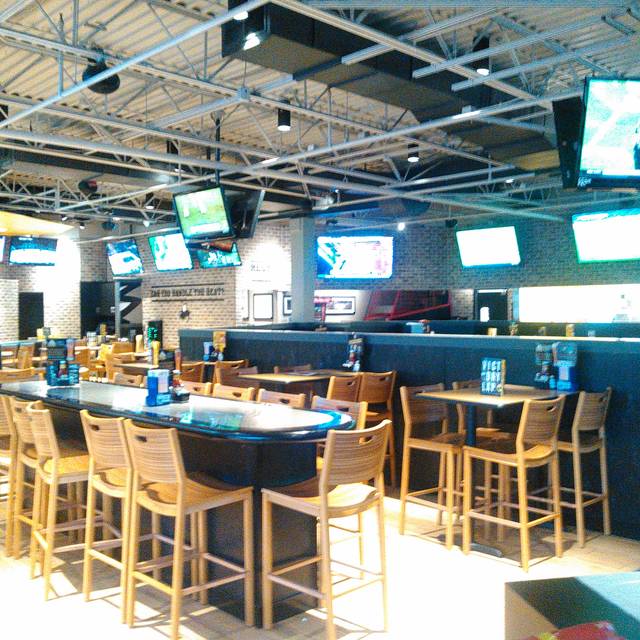 Buffalo Wild Wings Grand Rapids 28th St. Restaurant Grand Rapids