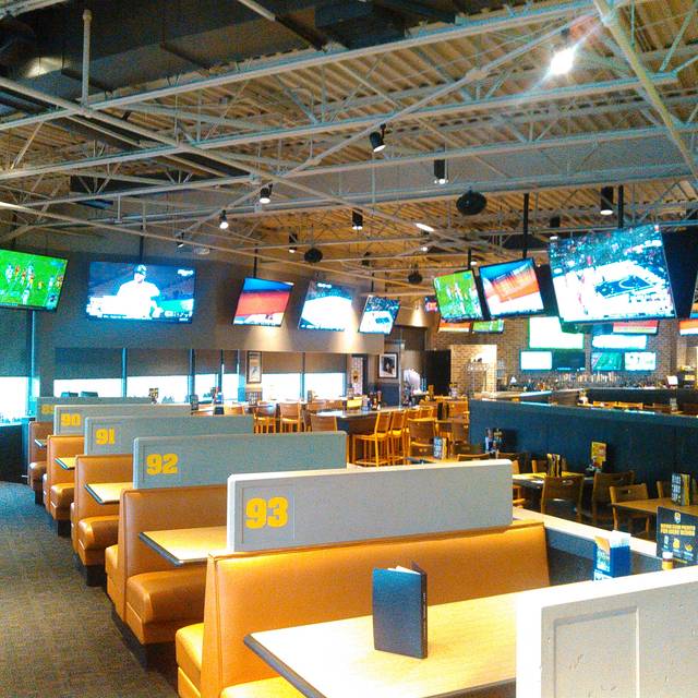 Buffalo Wild Wings Grand Rapids 28th St. Restaurant Grand Rapids