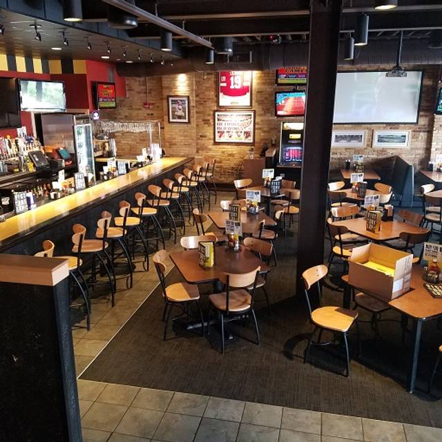 Buffalo Wild Wings Grand Rapids Ionia Restaurant Grand Rapids, MI