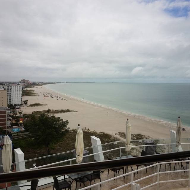 Spinners Rooftop Revolving Bistro & Lounge Grand Plaza HotelSt Pete