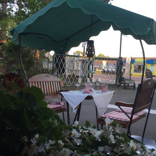 Oma`s Küche&Quartier Restaurant - Binz, MV | OpenTable Oma`s Küche&Quartier Restaurant - Binz, MV | OpenTable