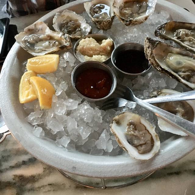 Loch Bar Baltimore, Baltimore. Restaurant Info, Reviews, Photos KAYAK