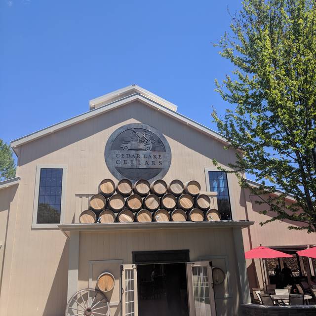 Cedar Lake Cellars Restaurant - Wright City, Mo 