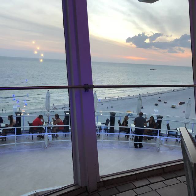 Spinners Rooftop Revolving Bistro & Lounge Grand Plaza HotelSt Pete