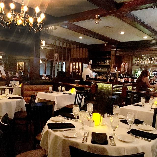 Charlie Gitto&#39;s &#39;On the Hill&#39; Restaurant - St. Louis, MO | OpenTable