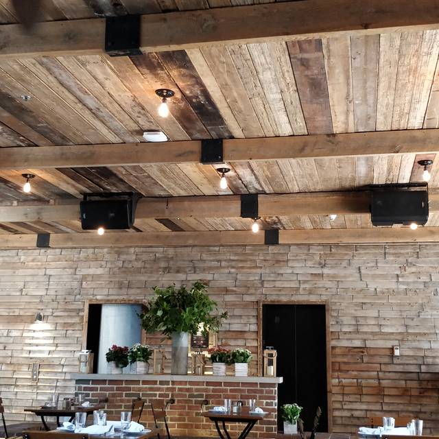 Refinery Rooftop Restaurant New York Ny Opentable