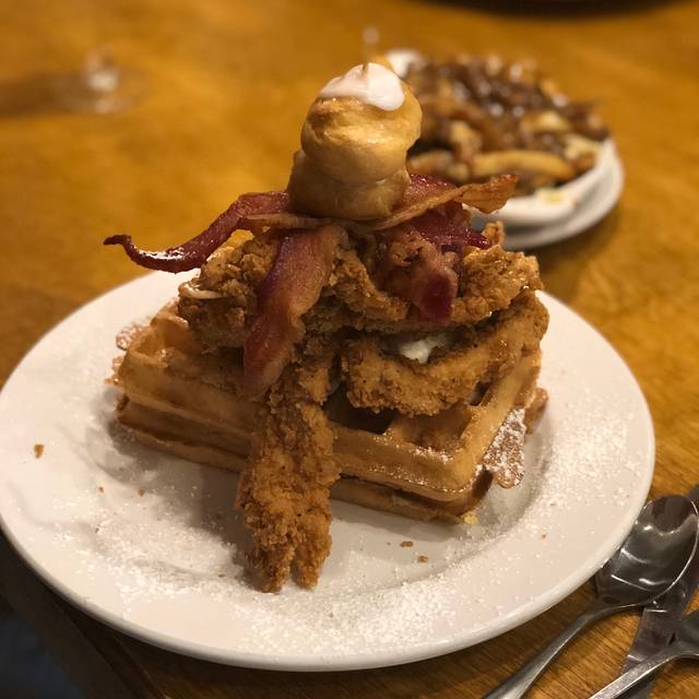 maple leaf diner french canadian crispy chicken