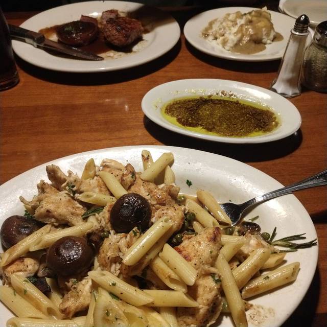Spezia Steaks Italian Seafood Restaurant Omaha Ne Opentable Spezia Steaks Italian Seafood Omaha Ne