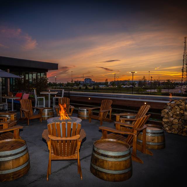 Pinstripes Cleveland Restaurant Beachwood, OH OpenTable