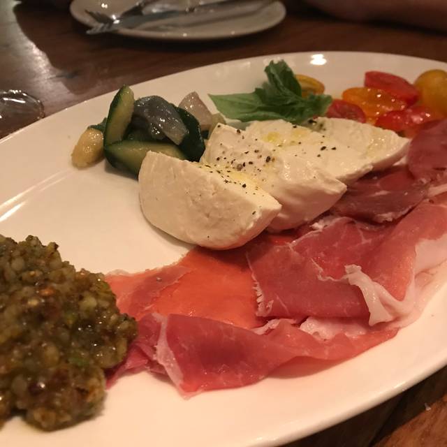 La Pizza & La Pasta Eataly NYC Downtown Restaurant New York, NY