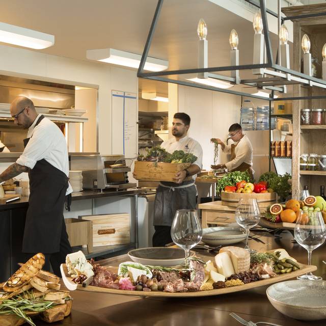 10 Restaurants Near Redondo Beach Pier Opentable