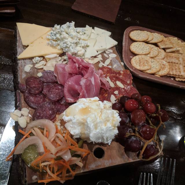 The Refuge Steakhouse Restaurant The Woodlands, TX