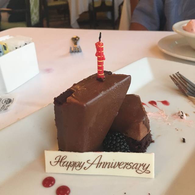 Main Dining Room at the Omni Mount Washington Resort Restaurant