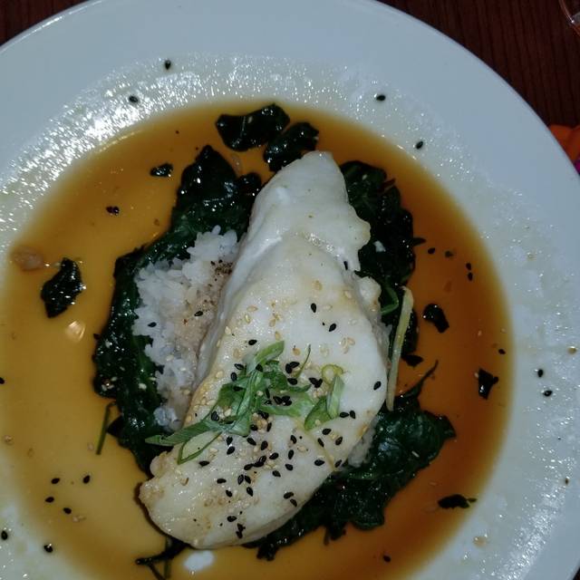 Mitchell S Fish Market Louisville Louisville Restaurant Info Reviews Photos Kayak