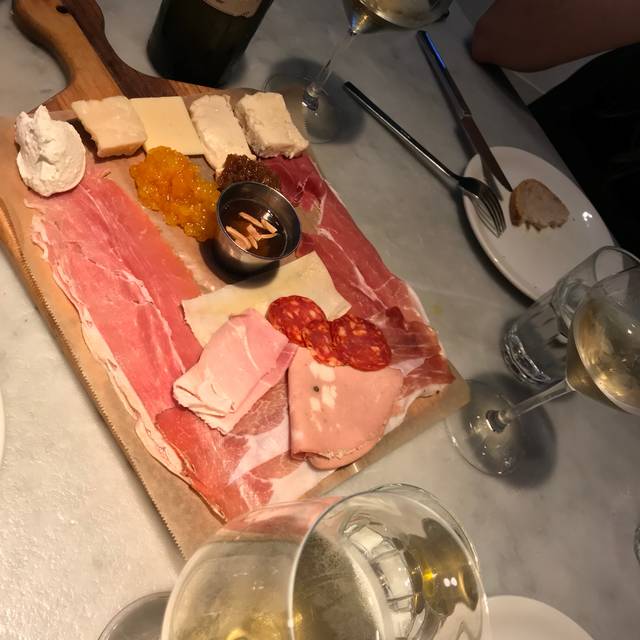 La Pizza & La Pasta Eataly NYC Downtown Restaurant New York, NY