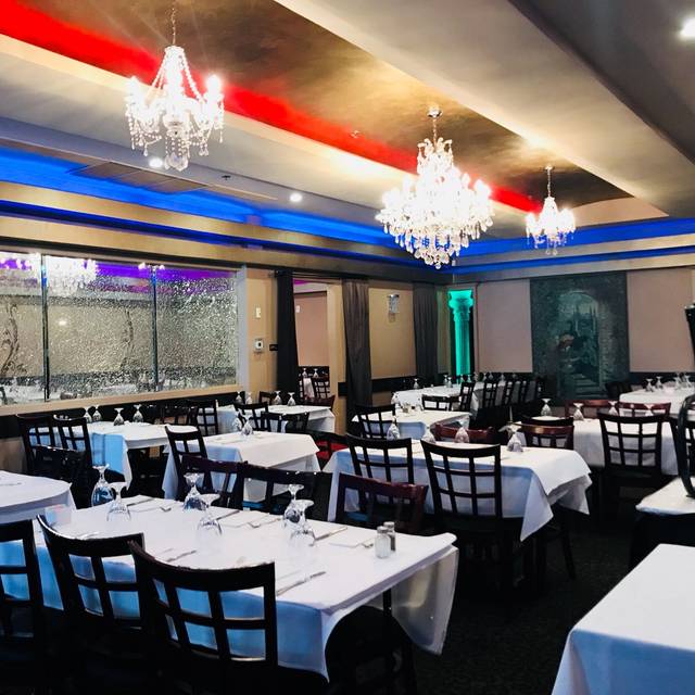 55 Restaurants Near Allstate Arena Opentable