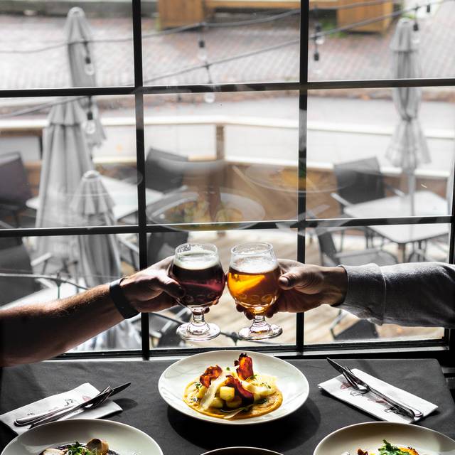8 Restaurants Near St Joseph S Hospital Opentable