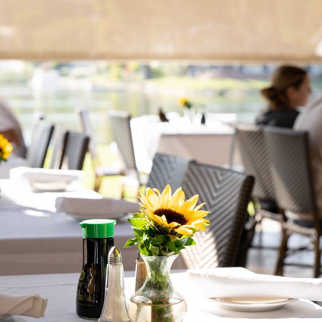 The Landing Grill & Sushi Bar Restaurant Westlake Village, CA OpenTable