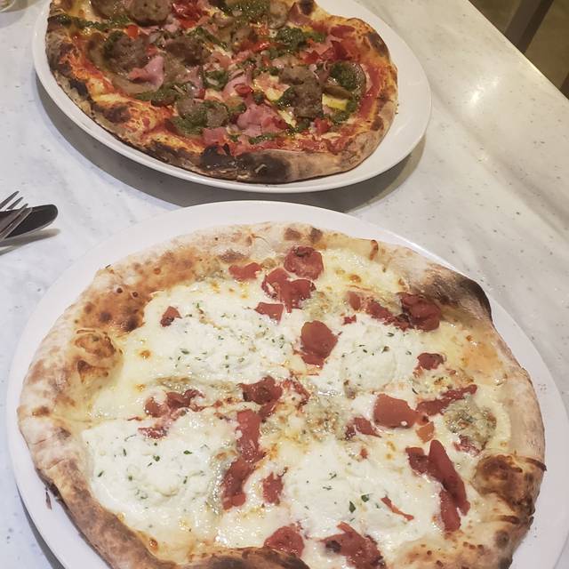 Flour Barley Brick Oven Pizza Waikiki Restaurant