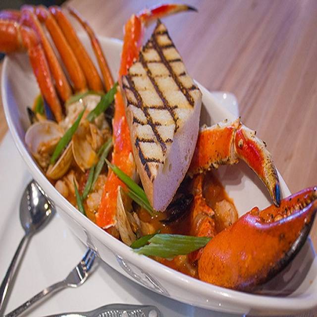 Lucky Fins Seafood Grill Restaurant - Boise, ID | OpenTable