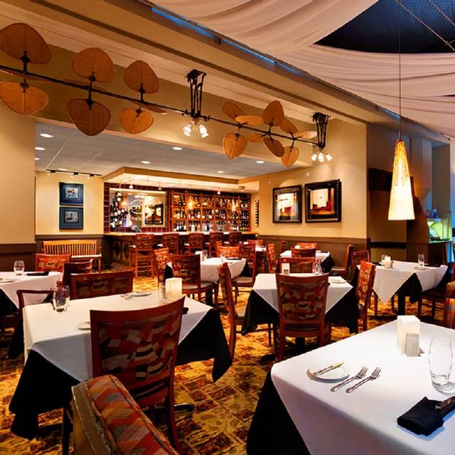 32 Restaurants In Peoria Il Opentable