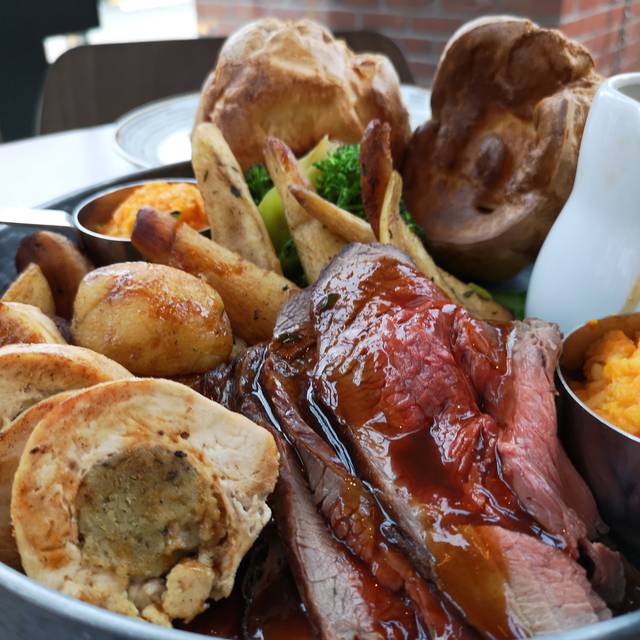 The Lock Kitchen & Bar Double Tree by Hilton Leeds Leeds, West