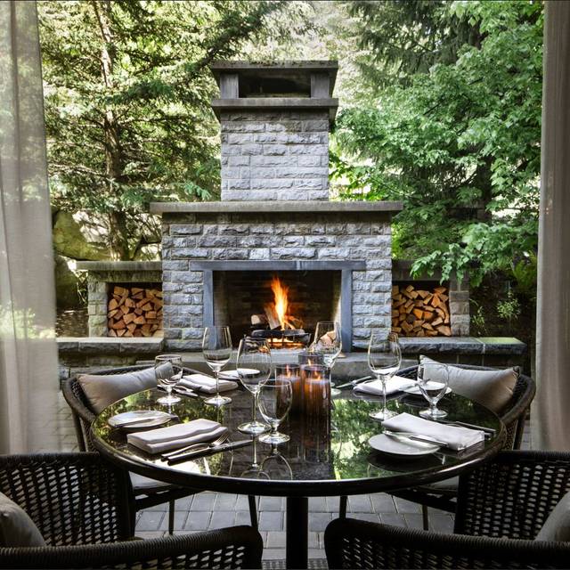 SIDECUT Steakhouse at Four Seasons Resort Whistler Restaurant
