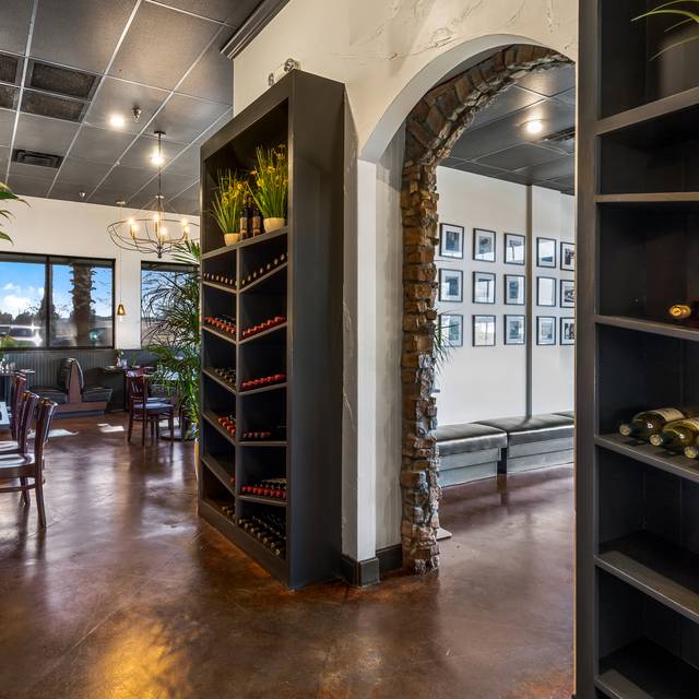 Portobello's Grill Jones Creek Restaurant Baton Rouge, LA Book on