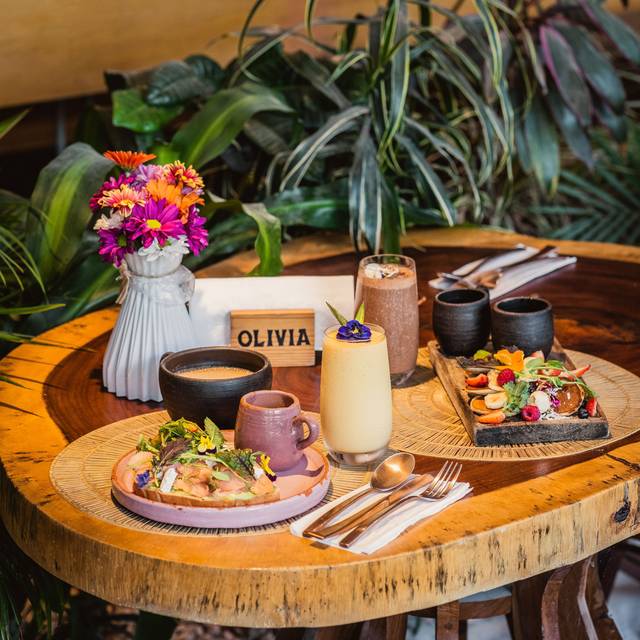 Olivia Organic Market 3
