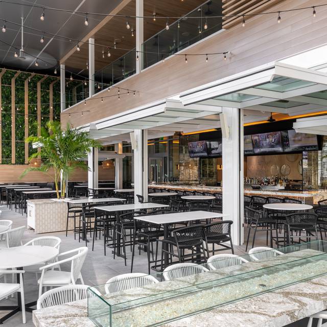 Moxies - Fort Lauderdale - Updated 2024, American Restaurant in Fort ...