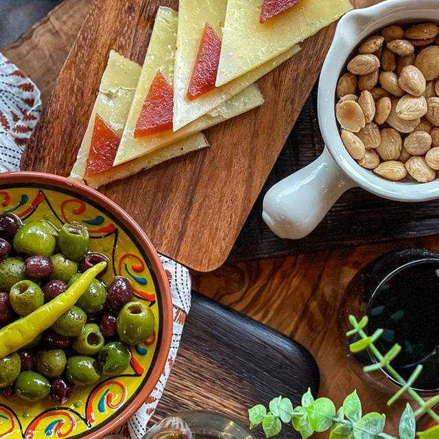 Tablas Woodstone Taverna Updated 2024, Spanish Restaurant in Mill
