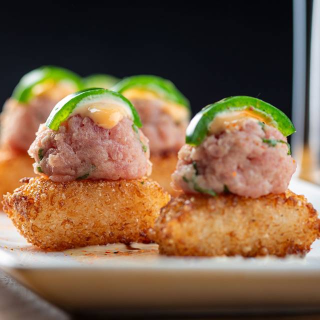 Cooper's Hawk Winery & Restaurant St. Charles Saint Charles, IL