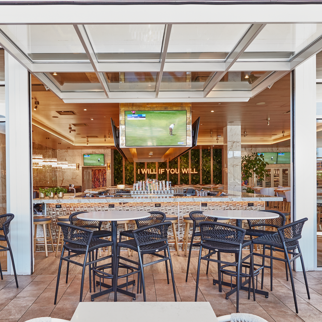 Moxies Scottsdale Updated 2024, American Restaurant in Scottsdale, AZ