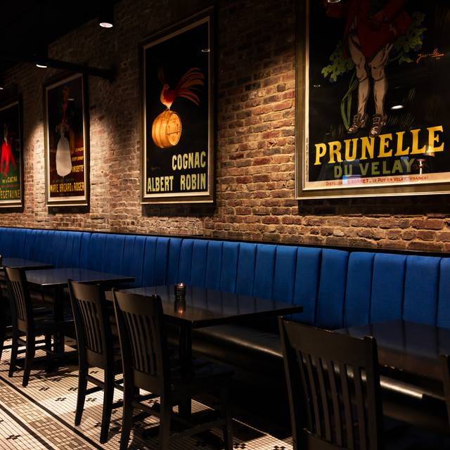 The Café Southern Kitchen & Cocktails Restaurant Louisville, KY