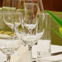 foto van opus restaurant restaurant