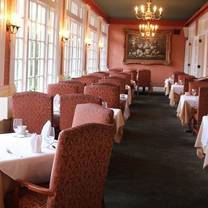 A photo of Simon's Cliff House restaurant
