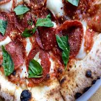 Una foto del restaurante Flatbread Neapolitan Pizzeria - Eagle Island