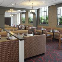 Restaurants near Pan Am Plaza - 123 West at Crowne Plaza Indianapolis - Union Station