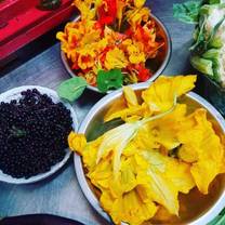 Una foto del restaurante Living Zen Organics