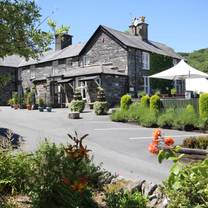Restaurants near Snowdonia National Park - Aberdunant Hall