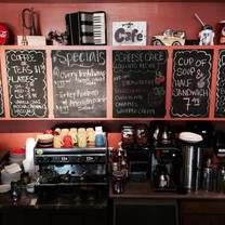 Una foto del restaurante Niko's Sandwich Board