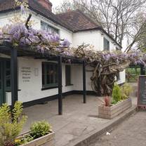 foto van the crown inn restaurant