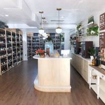 foto del ristorante baldwin’s bottle shop & tasting parlor
