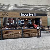 Twist by Roger Mooking - YYZ Terminal 1 Domestic gate D36