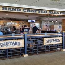 Shipyard Pub & Cafe - Portland International Jetport Gate 5