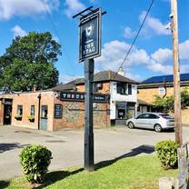 Wycombe Arts Centre Restaurants - The Stag Pub - Flackwell Heath