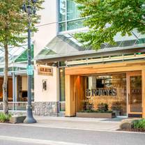 Esther Short Park Restaurants - Grays at the Park - Hilton Vancouver