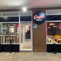 Una foto del restaurante Dogo's Grill